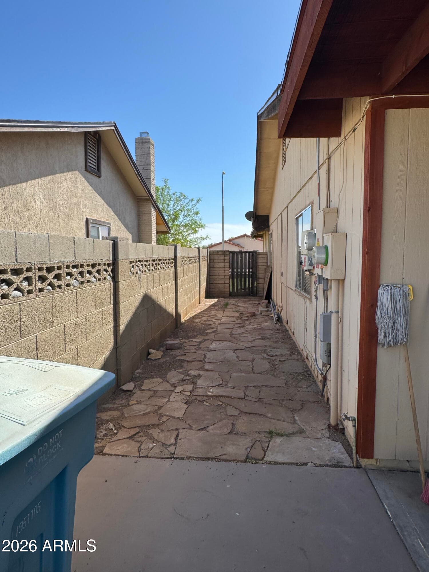 6540 W HAZELWOOD Street, Phoenix, AZ 85033 — photo 19 of 32