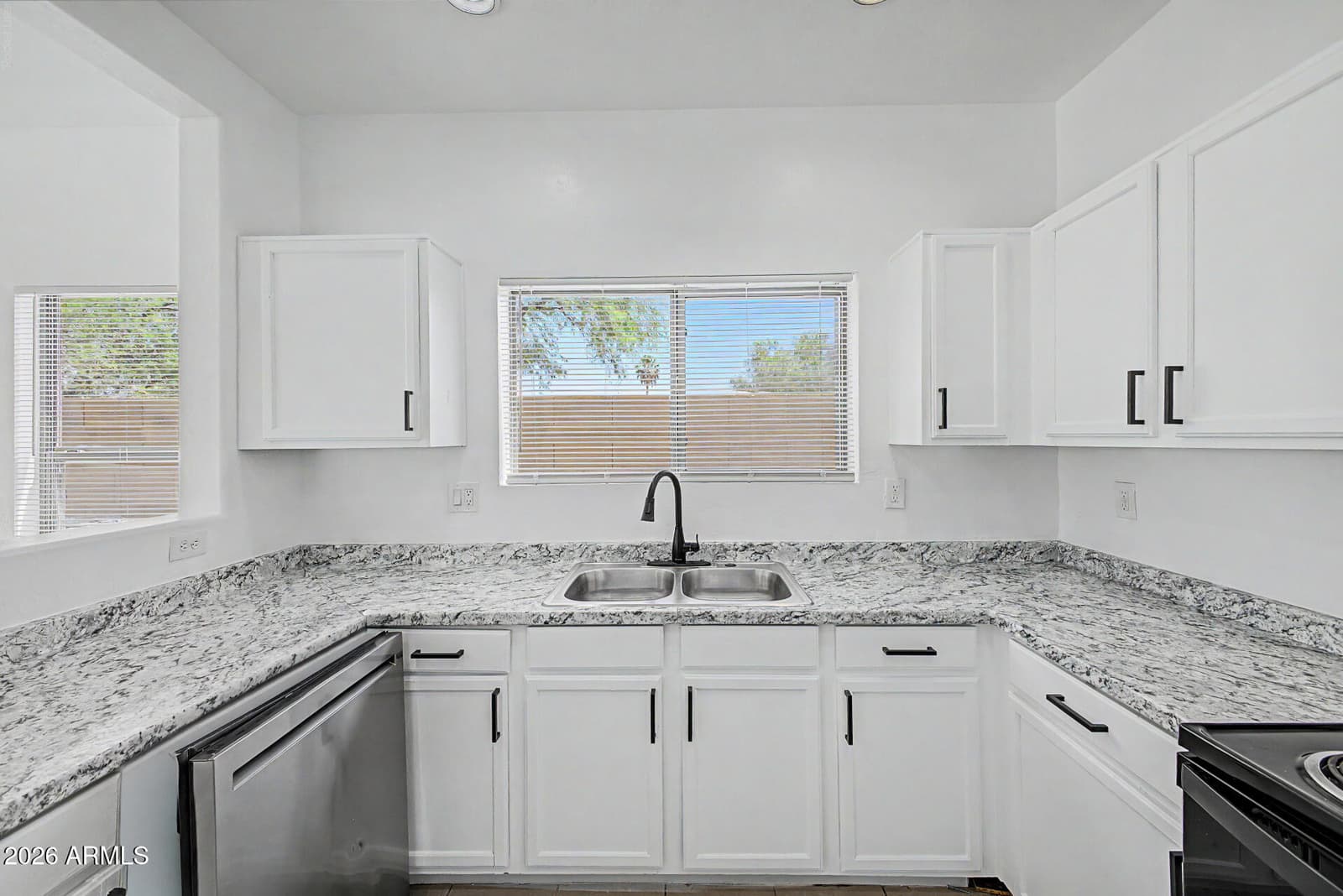 9481 N 81ST Drive, Peoria, AZ 85345 — photo 11 of 35