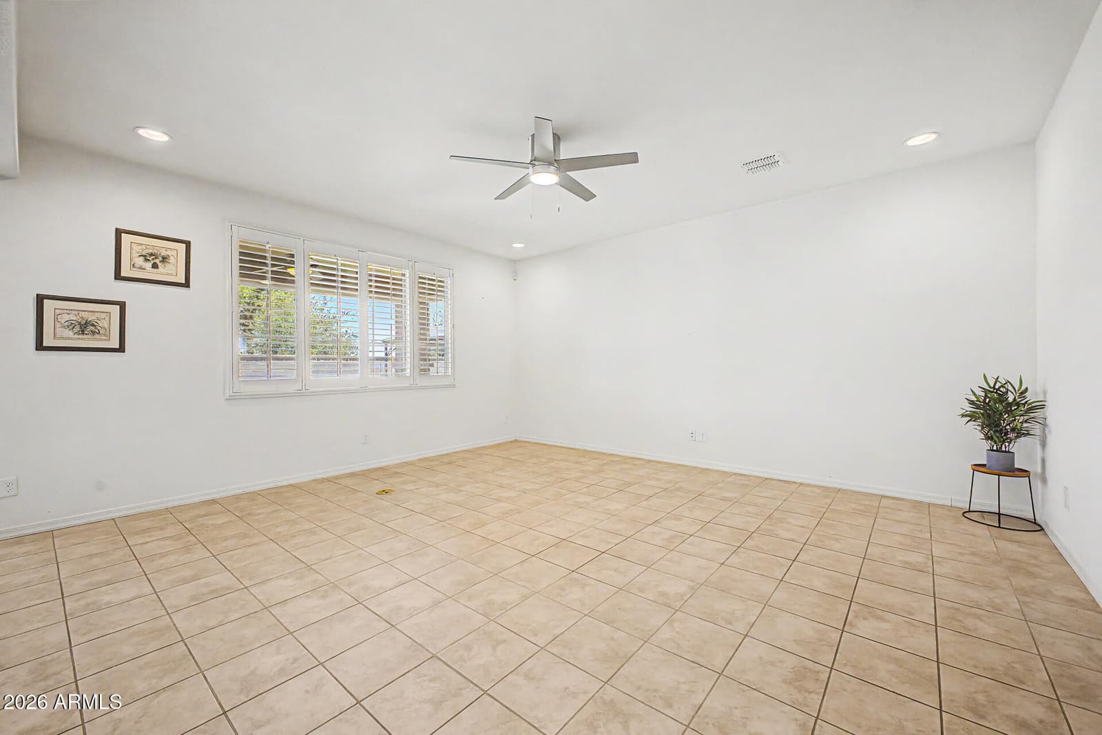 5612 N 109TH Avenue, Phoenix, AZ 85037 — photo 11 of 39