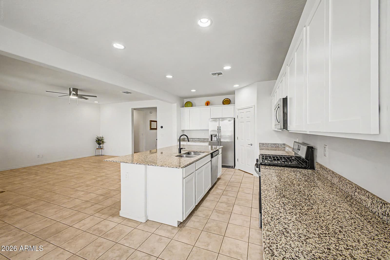 5612 N 109TH Avenue, Phoenix, AZ 85037 — photo 9 of 39