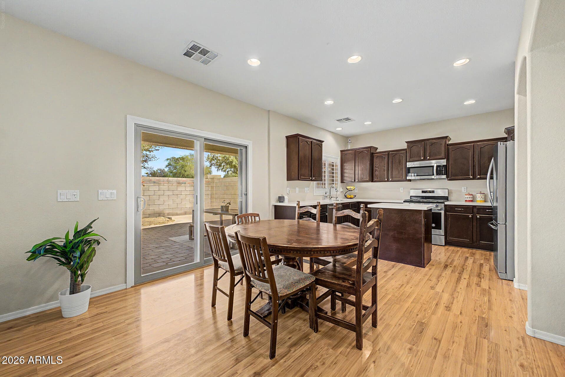 3841 S LAUREL Way, Chandler, AZ 85286 — photo 8 of 35