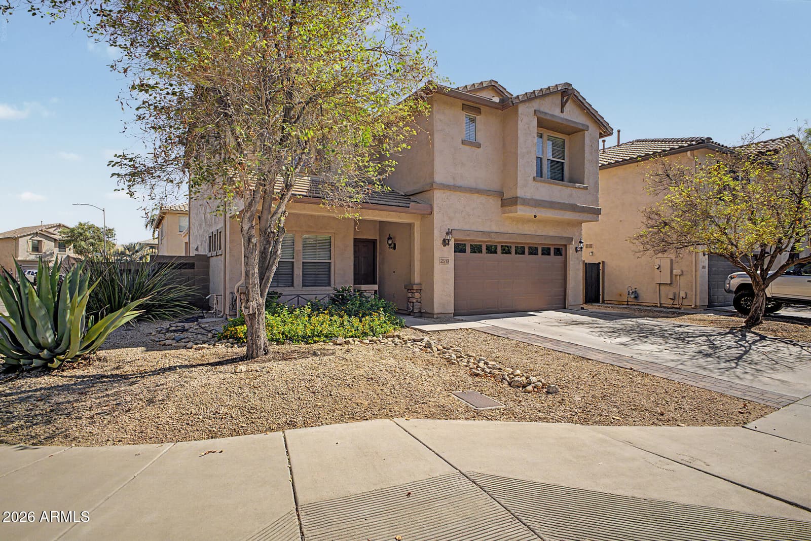 2519 W LUCIA Drive, Phoenix, AZ 85085 — photo 2 of 24