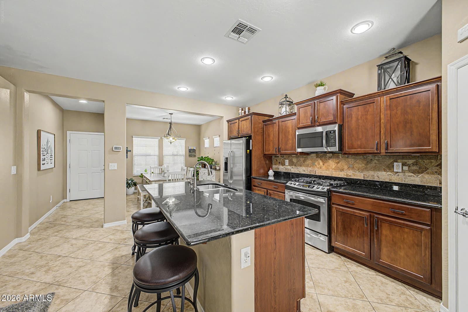 2519 W LUCIA Drive, Phoenix, AZ 85085 — photo 10 of 24