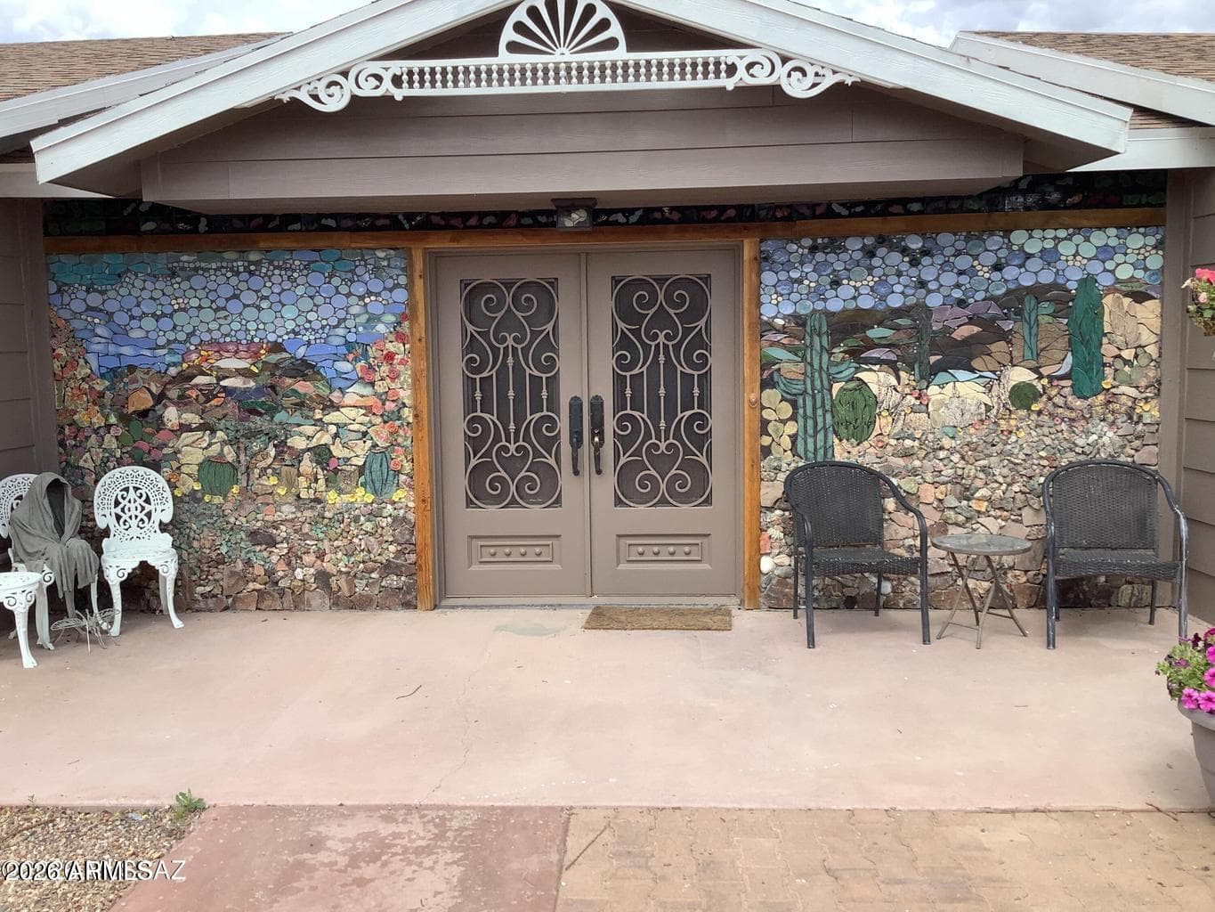 281 CAMPBELL Street, Duncan, AZ 85534 — photo 1 of 44
