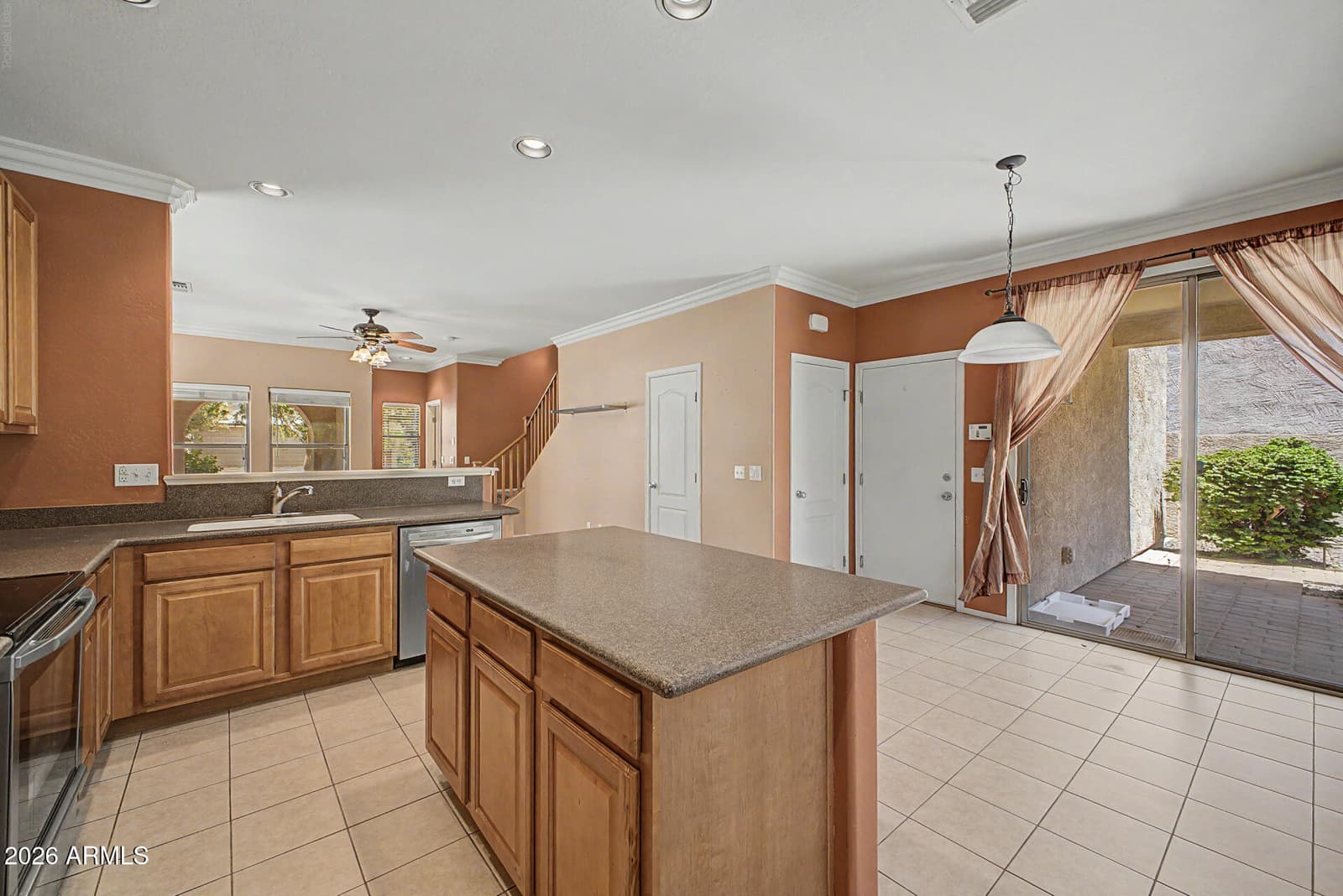 1183 E CANYON CREEK Drive, Gilbert, AZ 85295 — photo 10 of 27