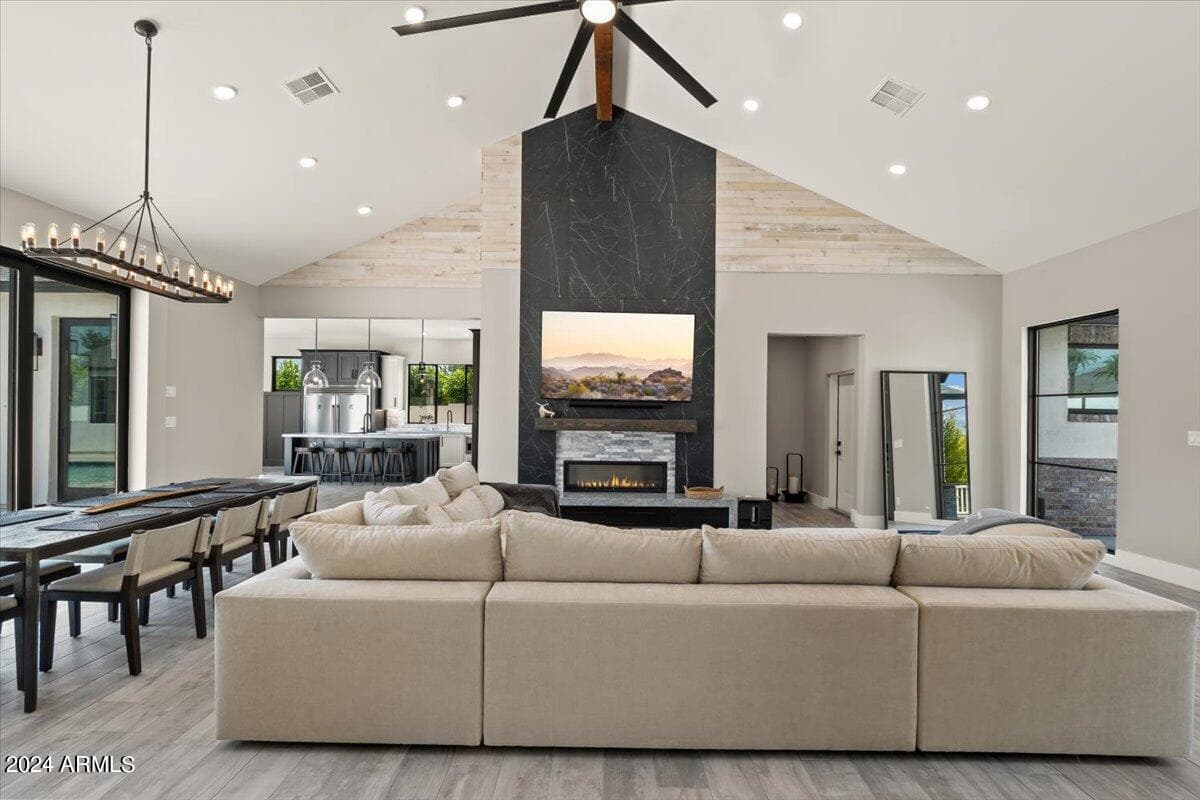 4137 E EARLL Drive, Phoenix, AZ 85018 — photo 11 of 54