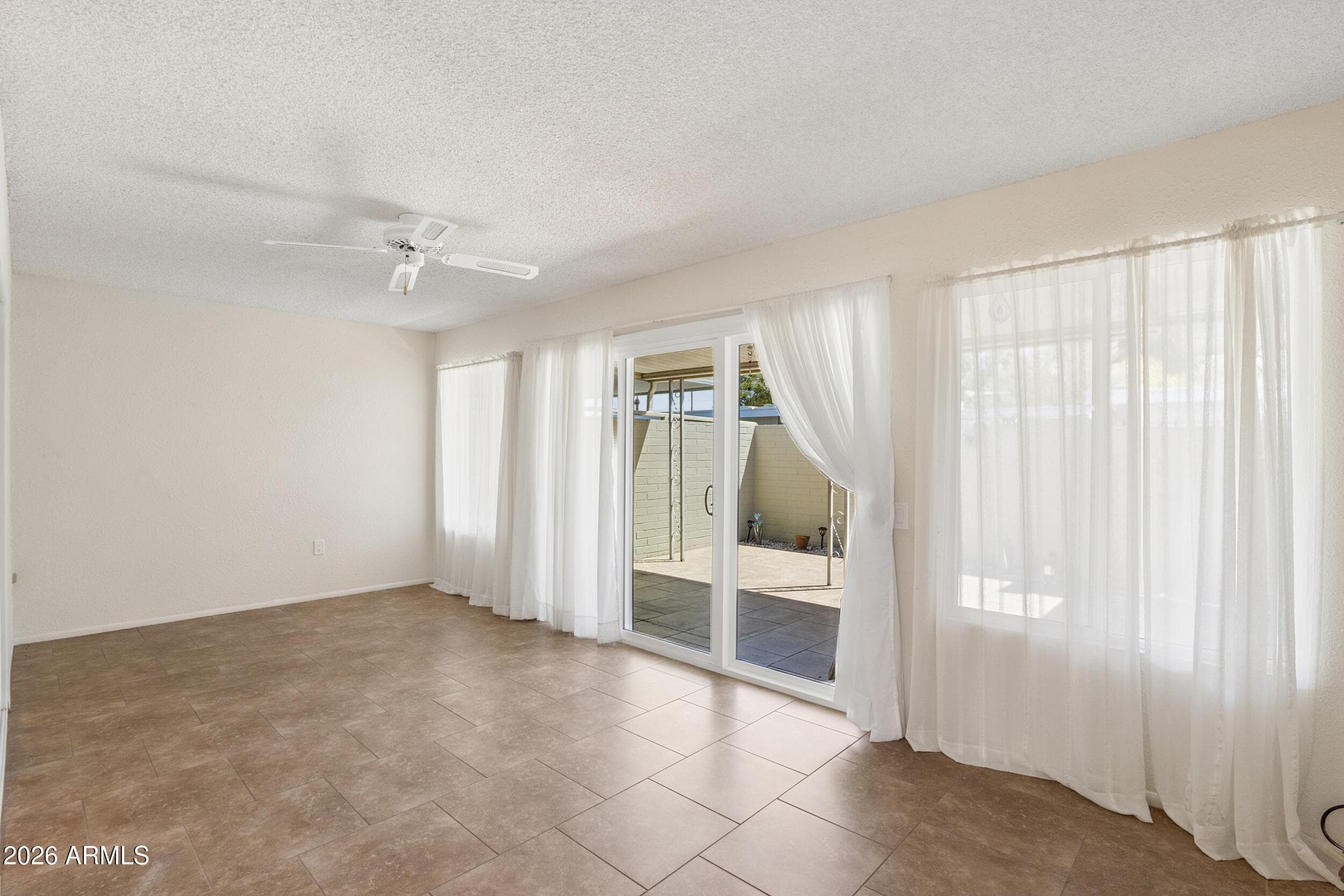 13082 N 100TH Drive N, Sun City, AZ 85351 — photo 10 of 37