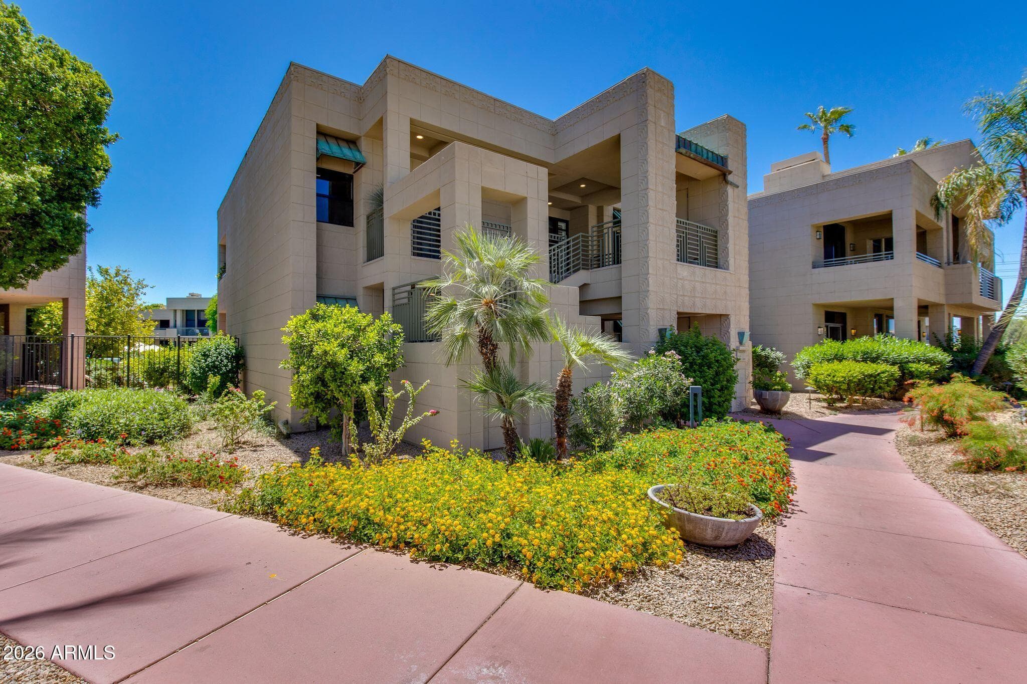 2802 E CAMINO ACEQUIA Drive 2, Phoenix, AZ 85016 — photo 15 of 16