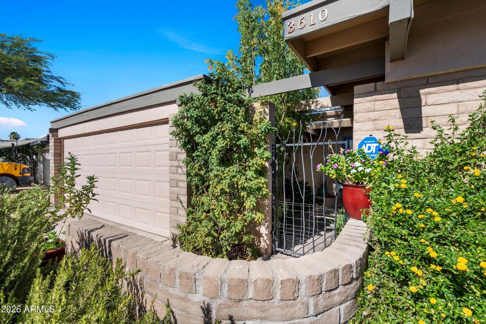 3610 E SUNNYSIDE Drive, Phoenix, AZ 85028