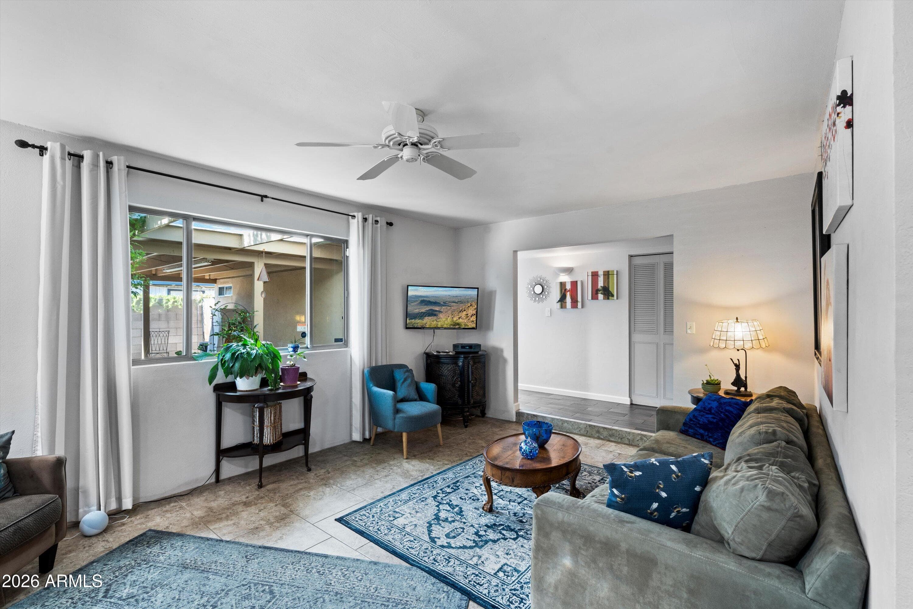3610 E SUNNYSIDE Drive, Phoenix, AZ 85028 — photo 10 of 46