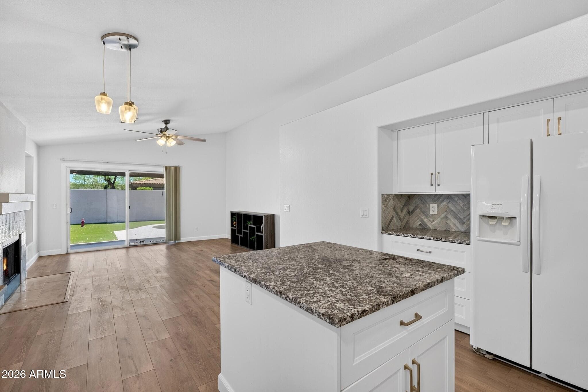 425 N WINDSOR, Mesa, AZ 85213 — photo 11 of 38