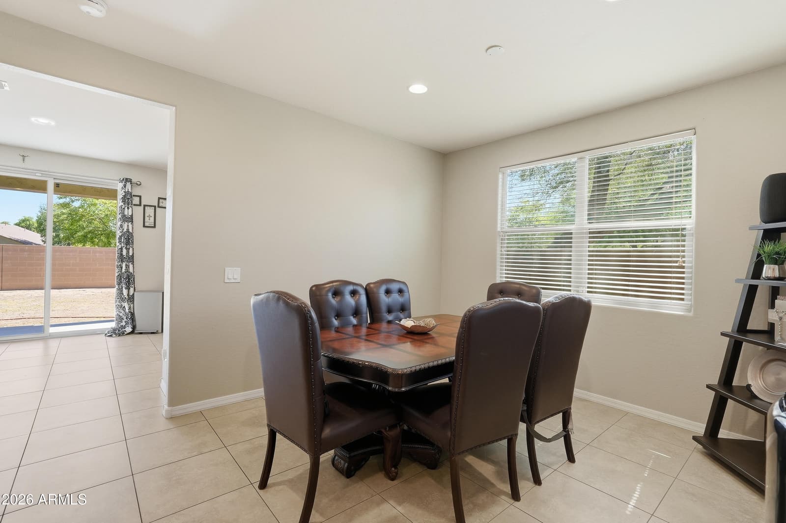119 E CHELSEA Lane, Gilbert, AZ 85295 — photo 8 of 42