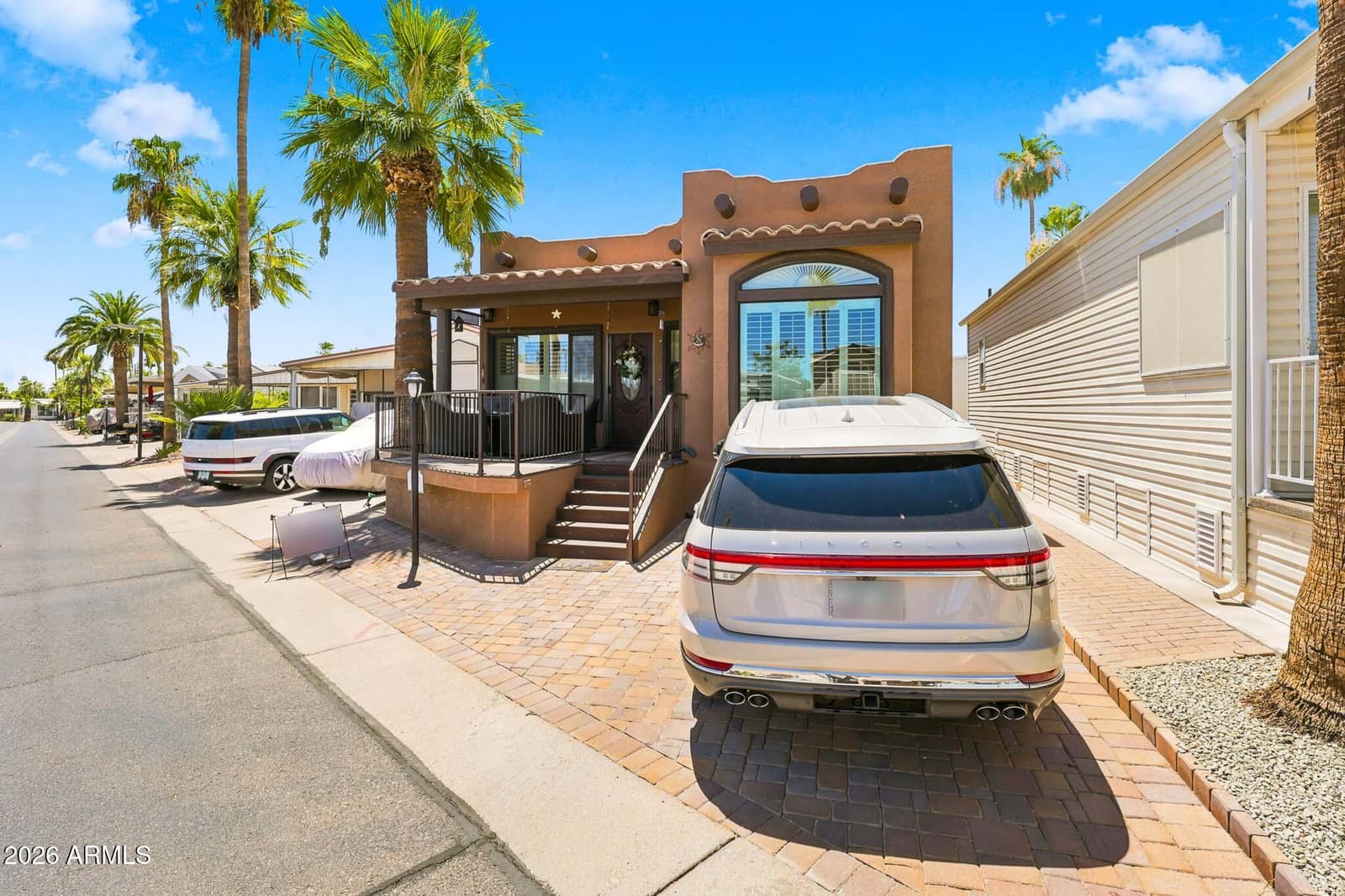 629 NAVAJO, Mesa, AZ 85205 — photo 9 of 37