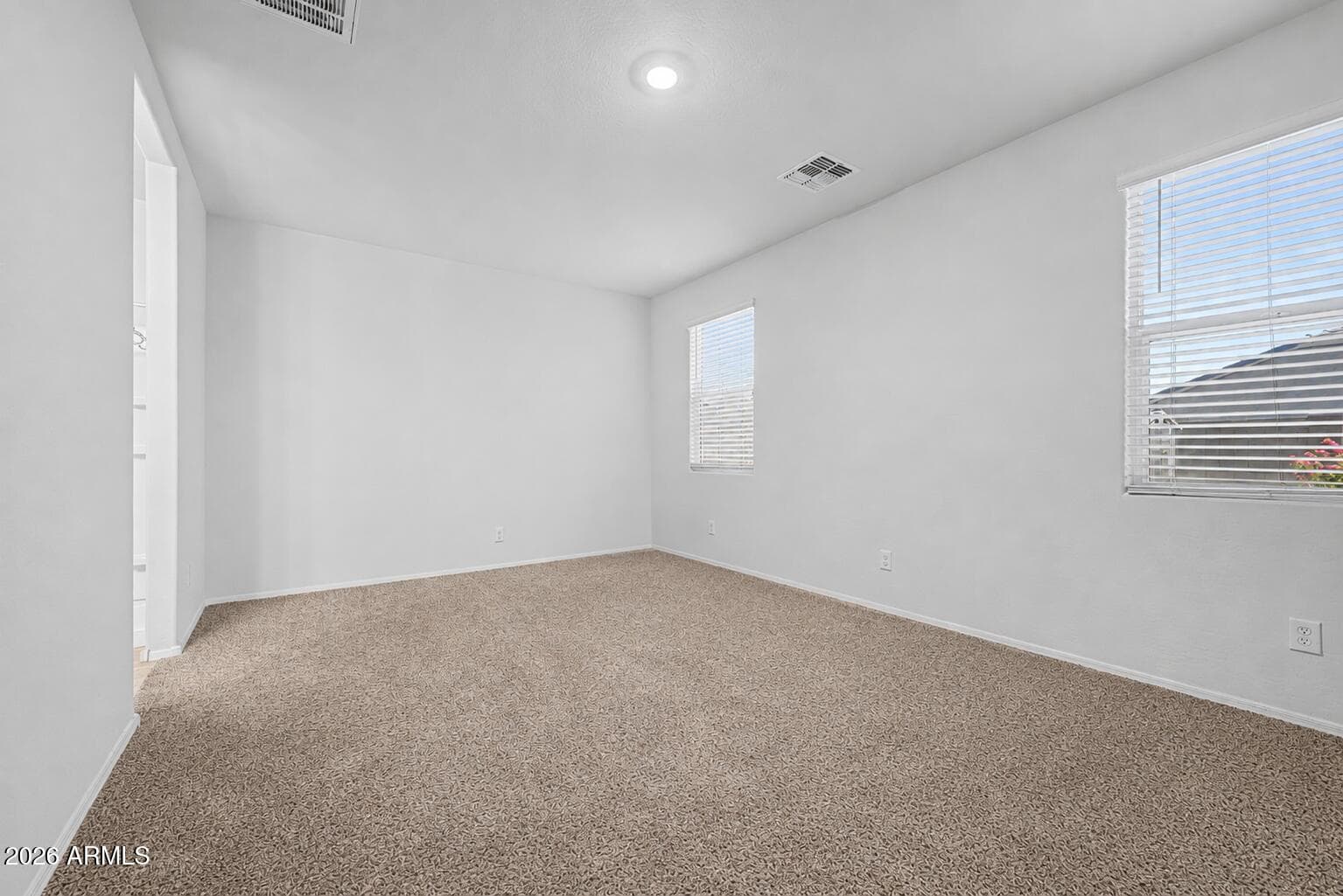 7825 W MIAMI Street, Phoenix, AZ 85043 — photo 2 of 8
