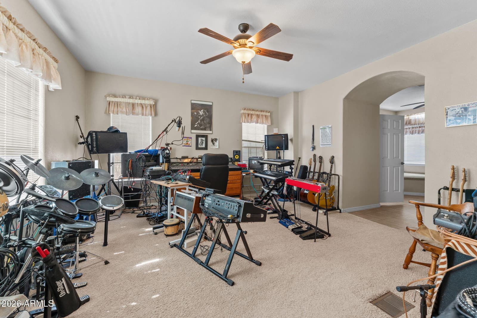 27513 N 252nd Avenue, Wittmann, AZ 85361 — photo 13 of 39