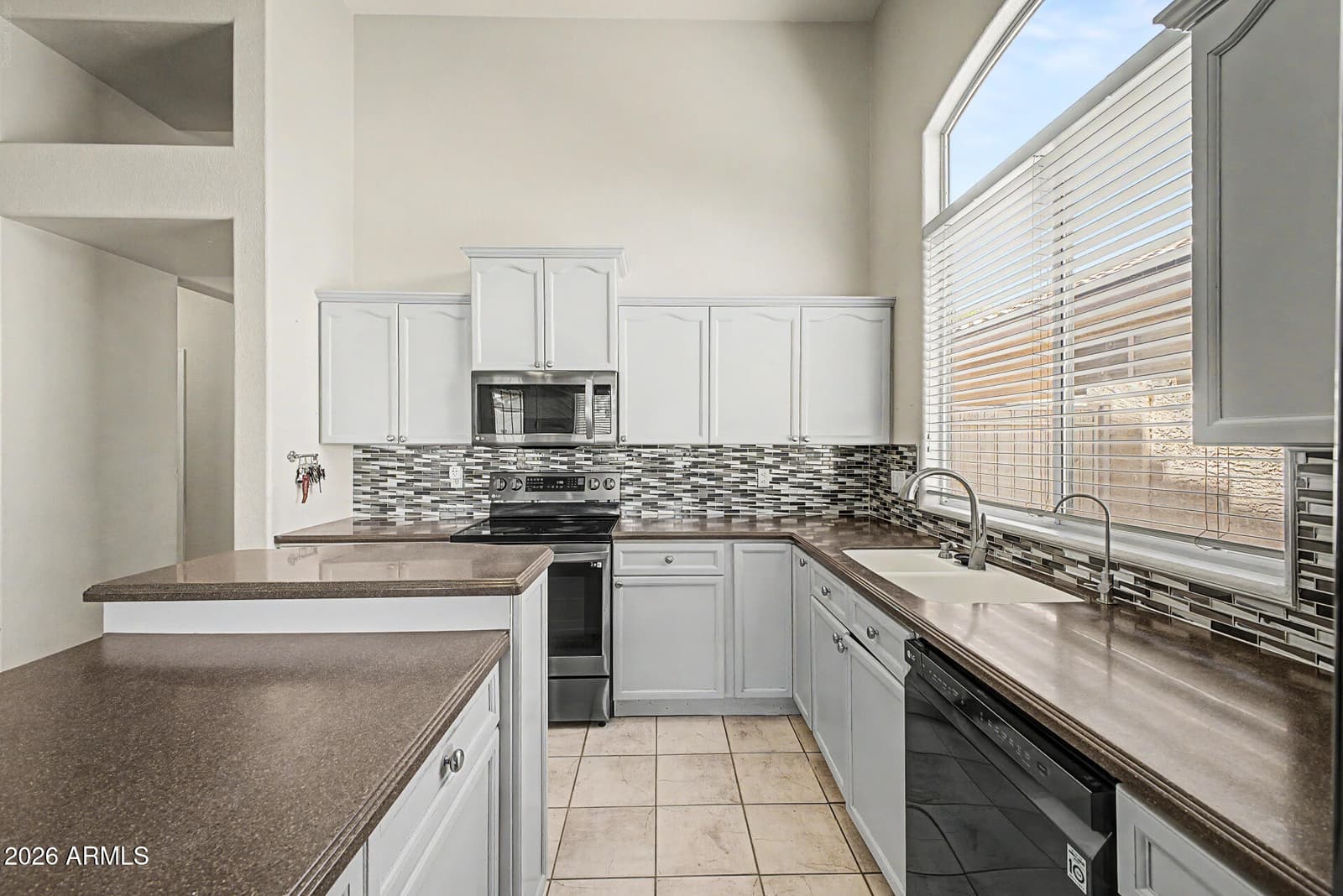 841 N CAMBRIDGE Place, Chandler, AZ 85225 — photo 18 of 40