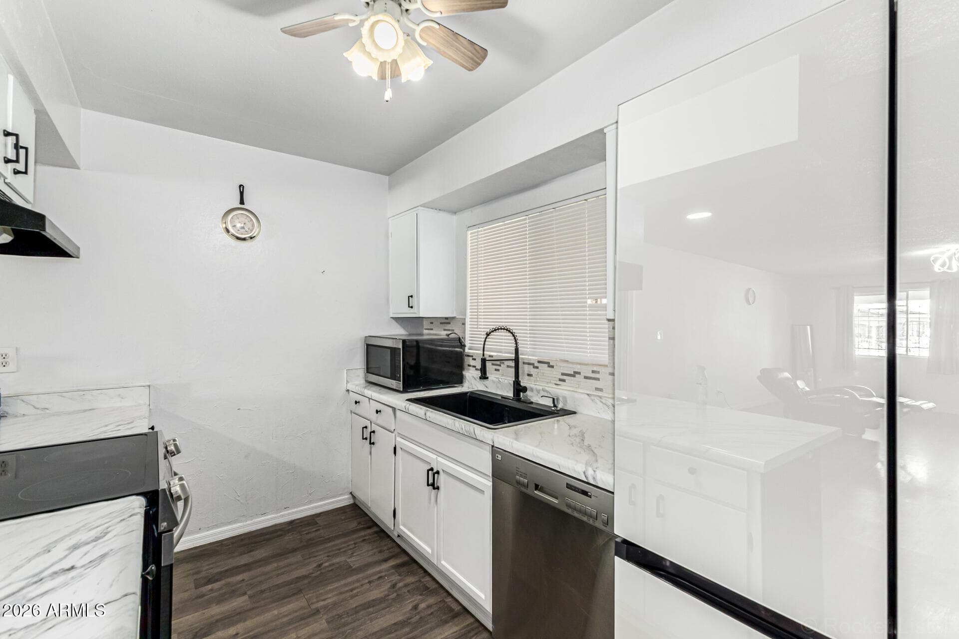 2814 N 55TH Avenue, Phoenix, AZ 85035 — photo 12 of 27