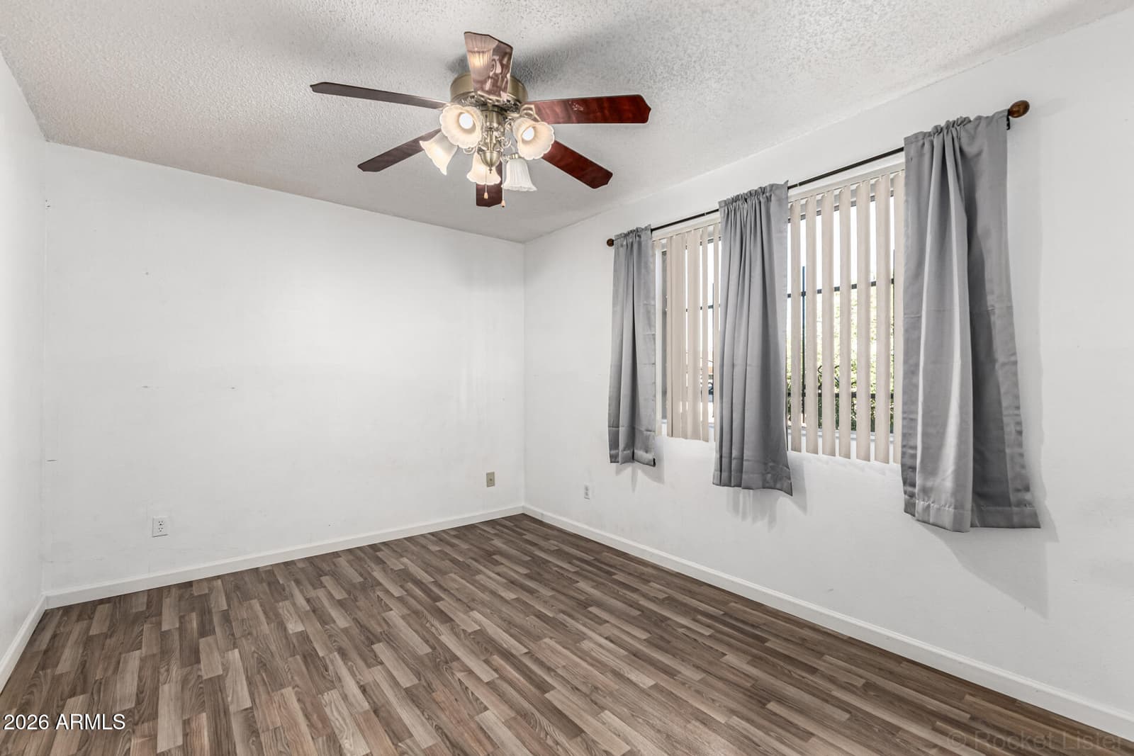 2814 N 55TH Avenue, Phoenix, AZ 85035 — photo 18 of 27