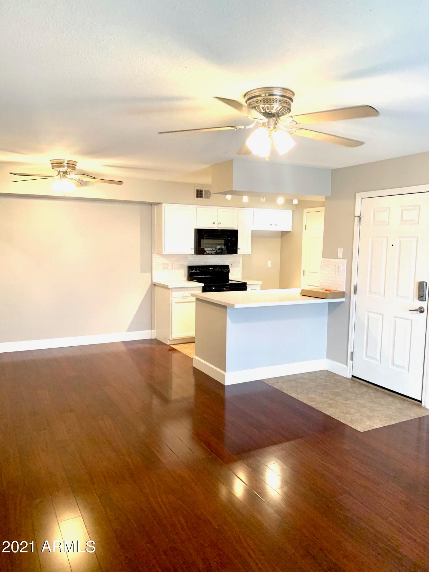 2625 E INDIAN SCHOOL Road 101, Phoenix, AZ 85016 — photo 3 of 15