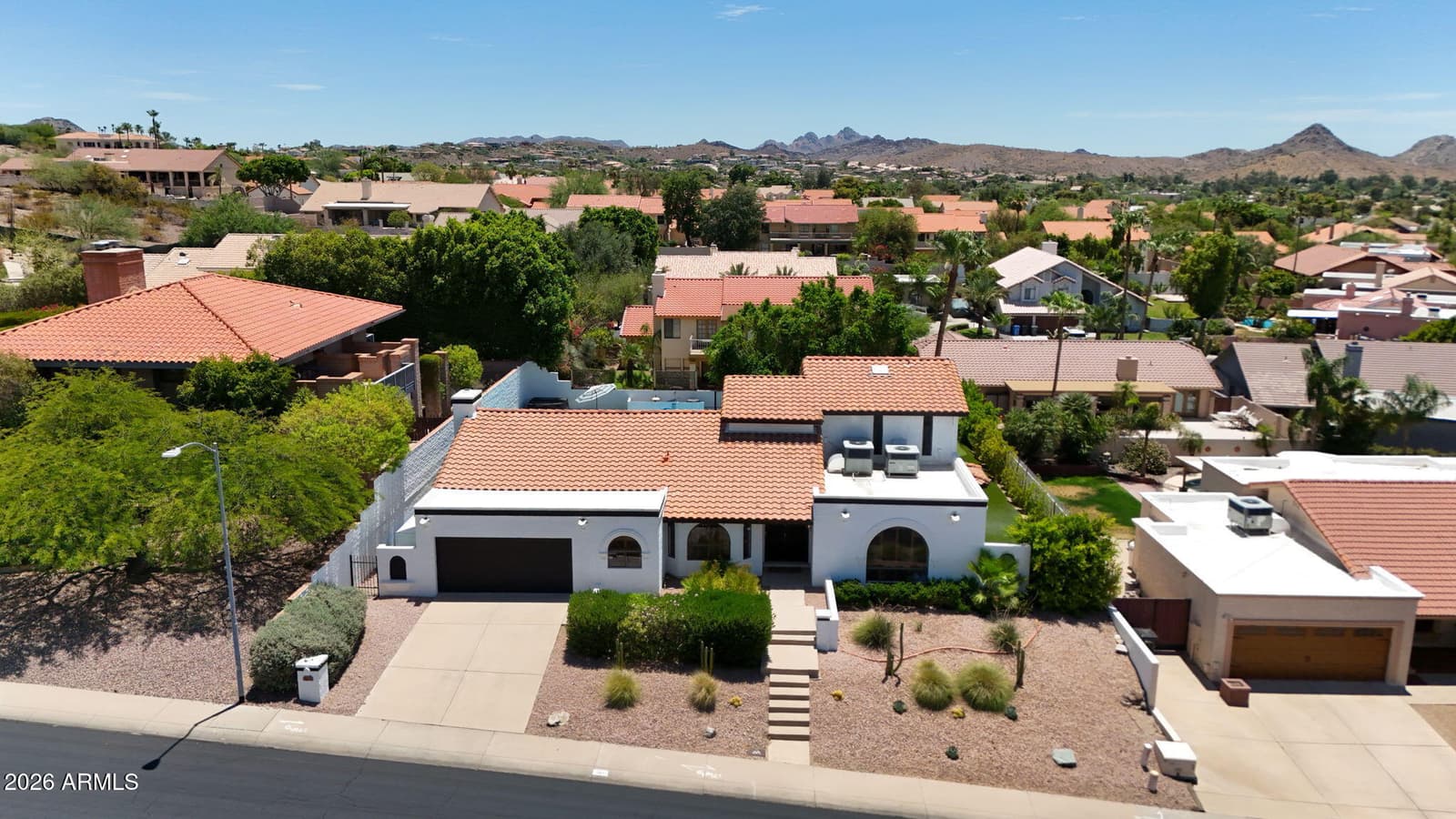 1015 E COUNTRY GABLES Drive, Phoenix, AZ 85002 — photo 39 of 43
