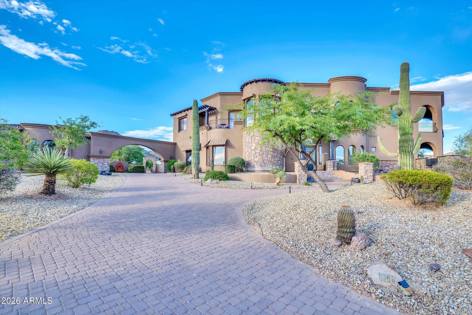 8746 E RUSSELL Street, Mesa, AZ 85207 — photo 2 of 117