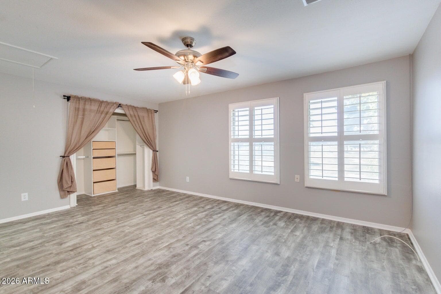 409 E WOODMAN Drive, Tempe, AZ 85283 — photo 13 of 47