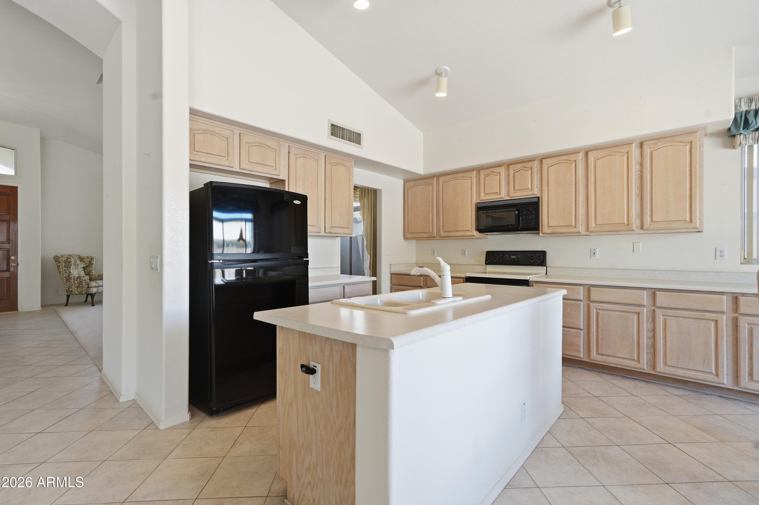 6558 E ROLAND Street, Mesa, AZ 85215 — photo 18 of 51
