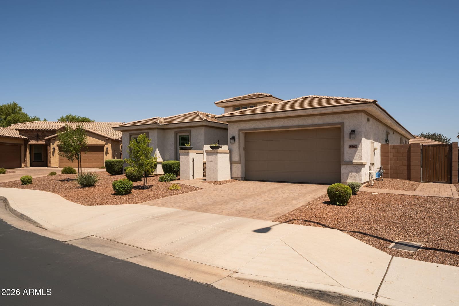 8562 W MYRTLE Avenue, Glendale, AZ 85305 — photo 2 of 41