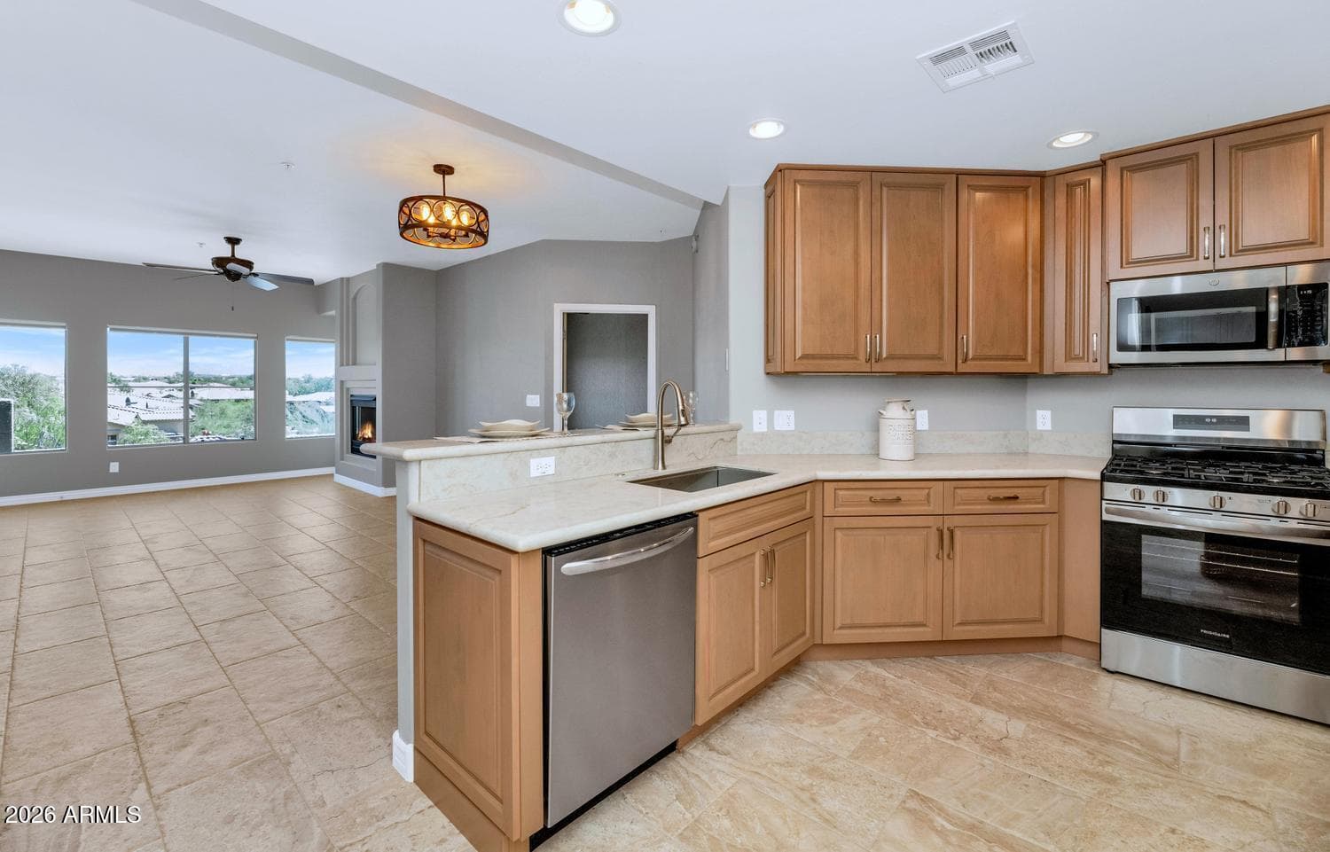 5450 E DEER VALLEY Drive 4216, Phoenix, AZ 85054 — photo 19 of 44