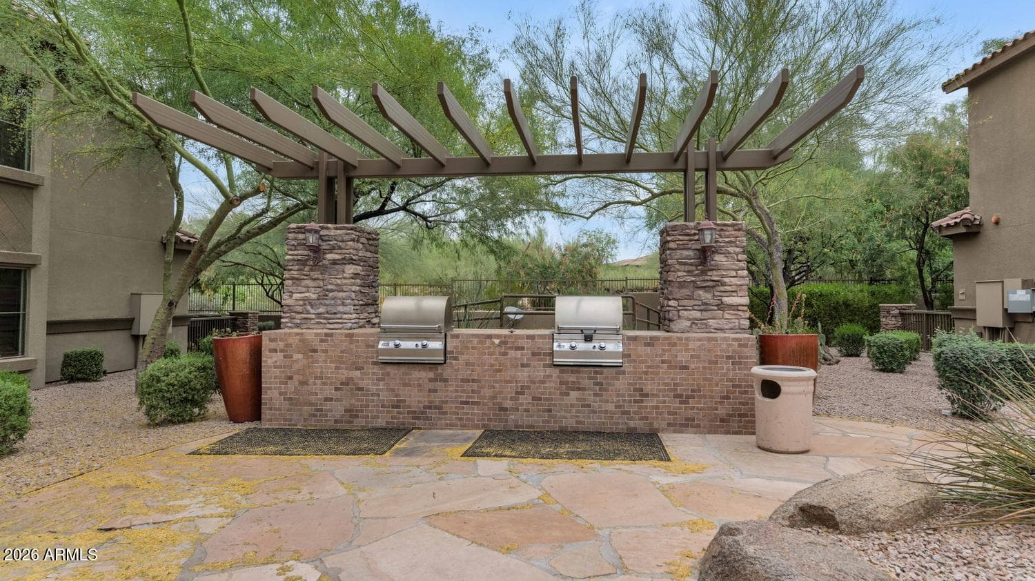 5450 E DEER VALLEY Drive 4216, Phoenix, AZ 85054 — photo 37 of 44