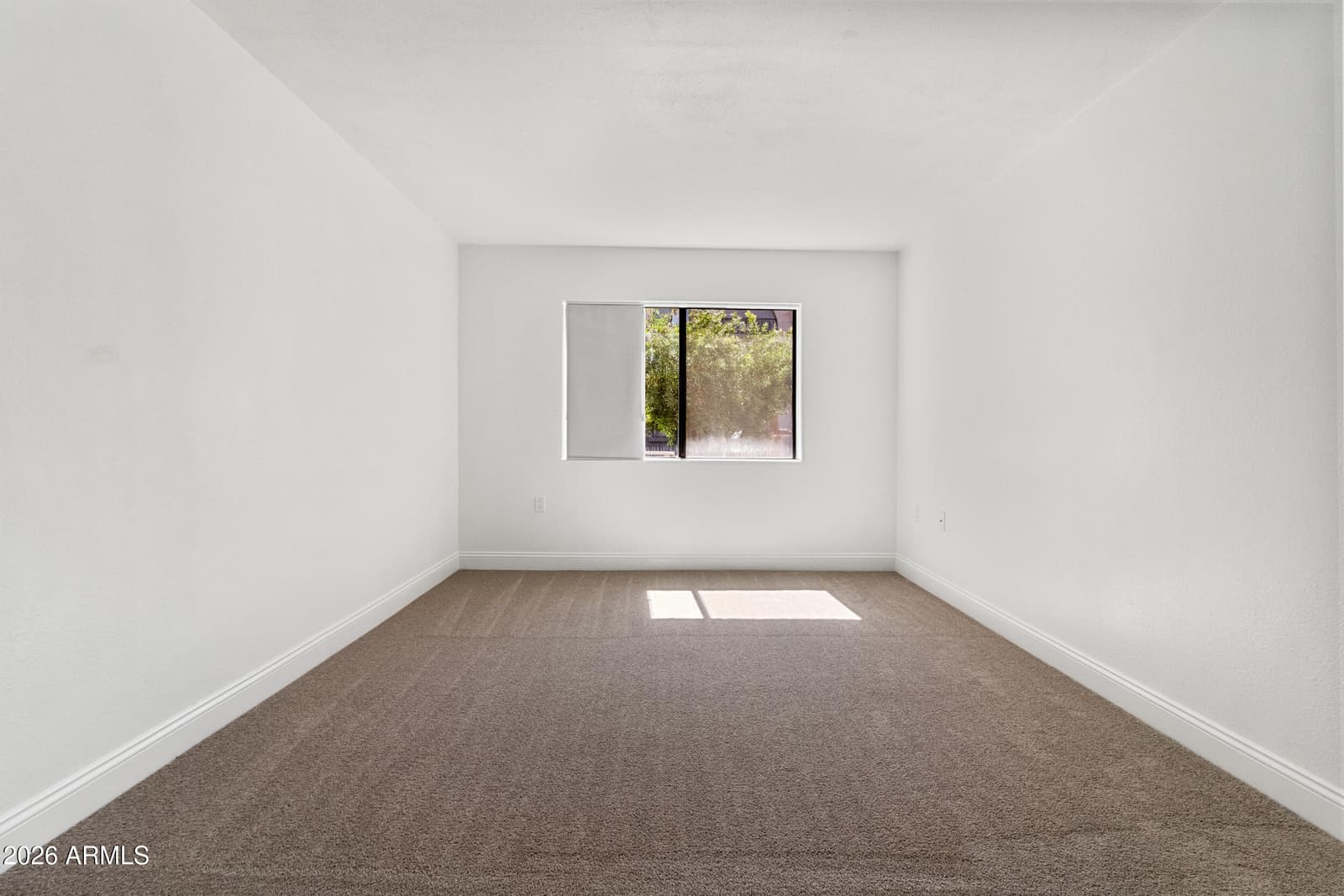 3033 E DEVONSHIRE Avenue 1016, Phoenix, AZ 85016 — photo 14 of 47