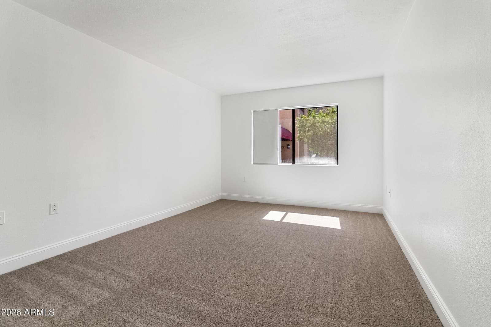 3033 E DEVONSHIRE Avenue 1016, Phoenix, AZ 85016 — photo 13 of 47