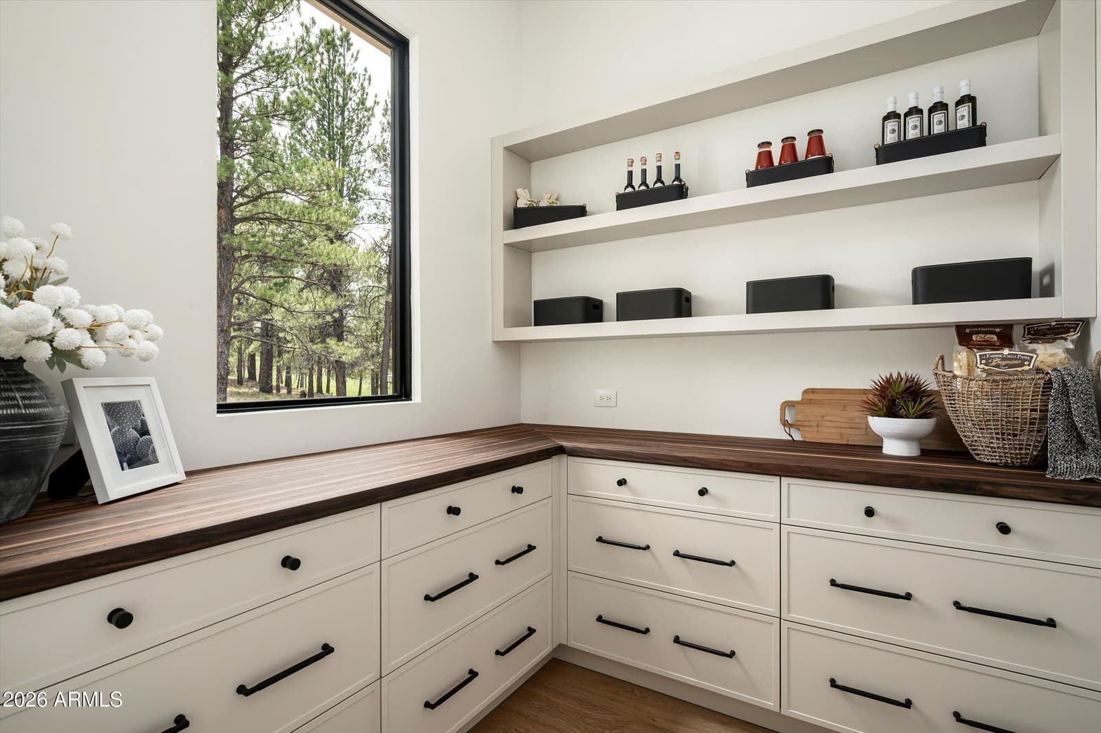 2911 S SOLITAIRES CANYON Drive, Flagstaff, AZ 86005 — photo 18 of 87