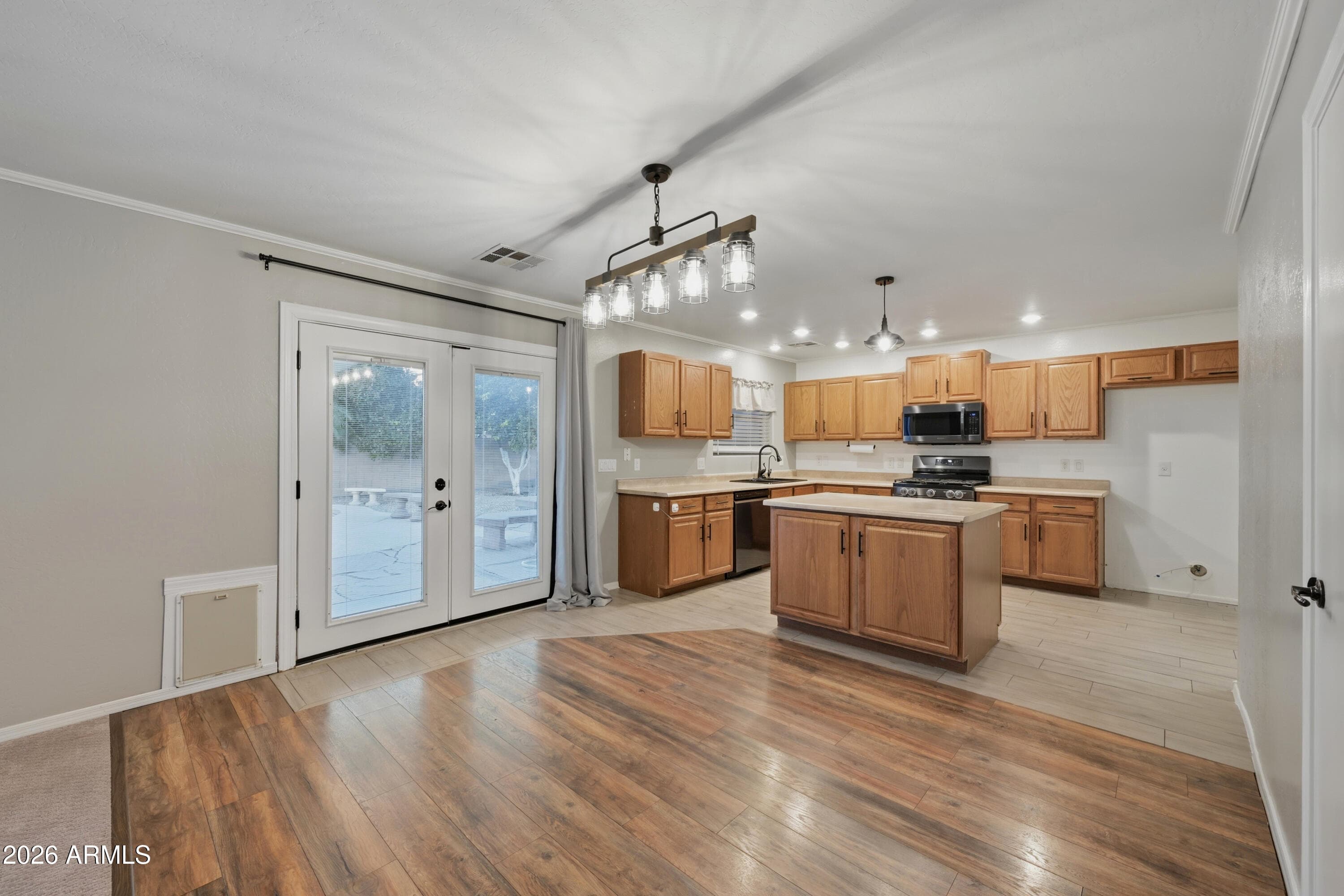 40091 N WESTRAY Way, San Tan Valley, AZ 85140 — photo 10 of 37