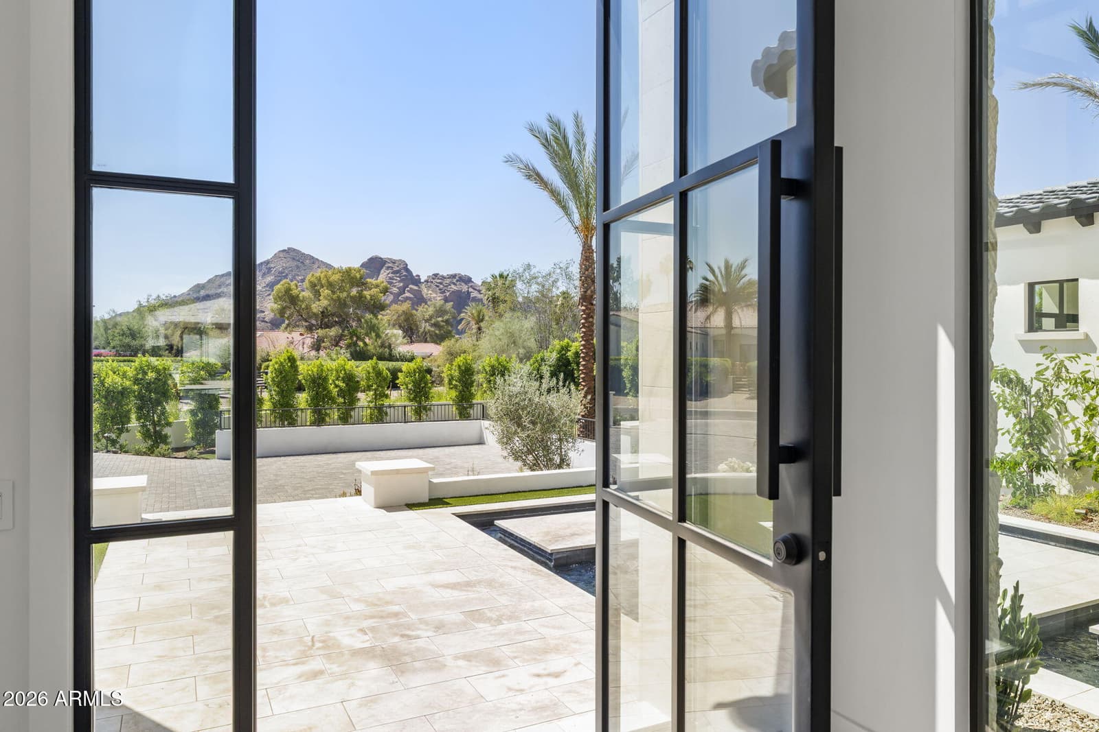 6610 N MOUNTAIN VIEW Drive, Paradise Valley, AZ 85253 — photo 2 of 32