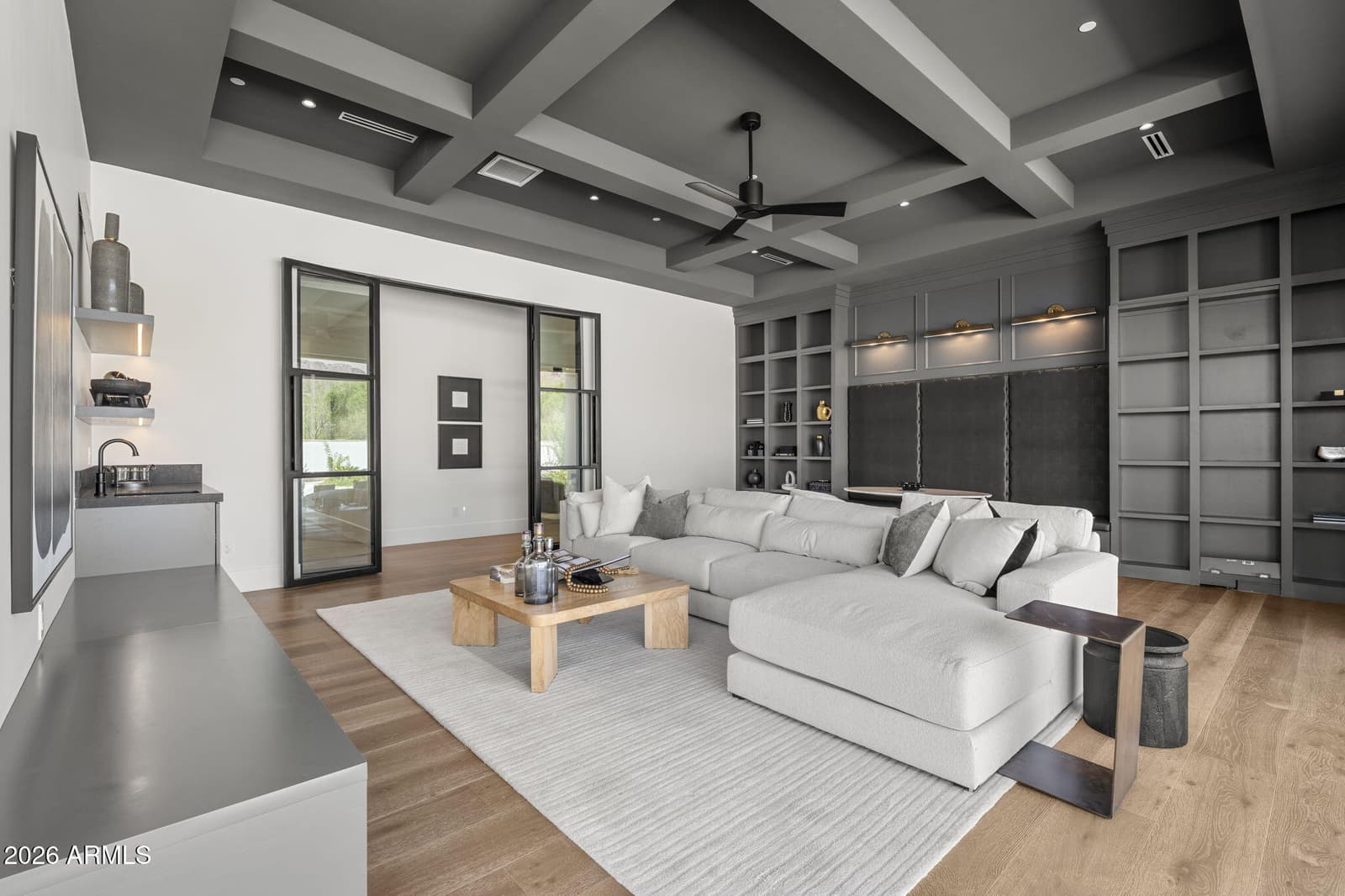 6610 N MOUNTAIN VIEW Drive, Paradise Valley, AZ 85253 — photo 17 of 32