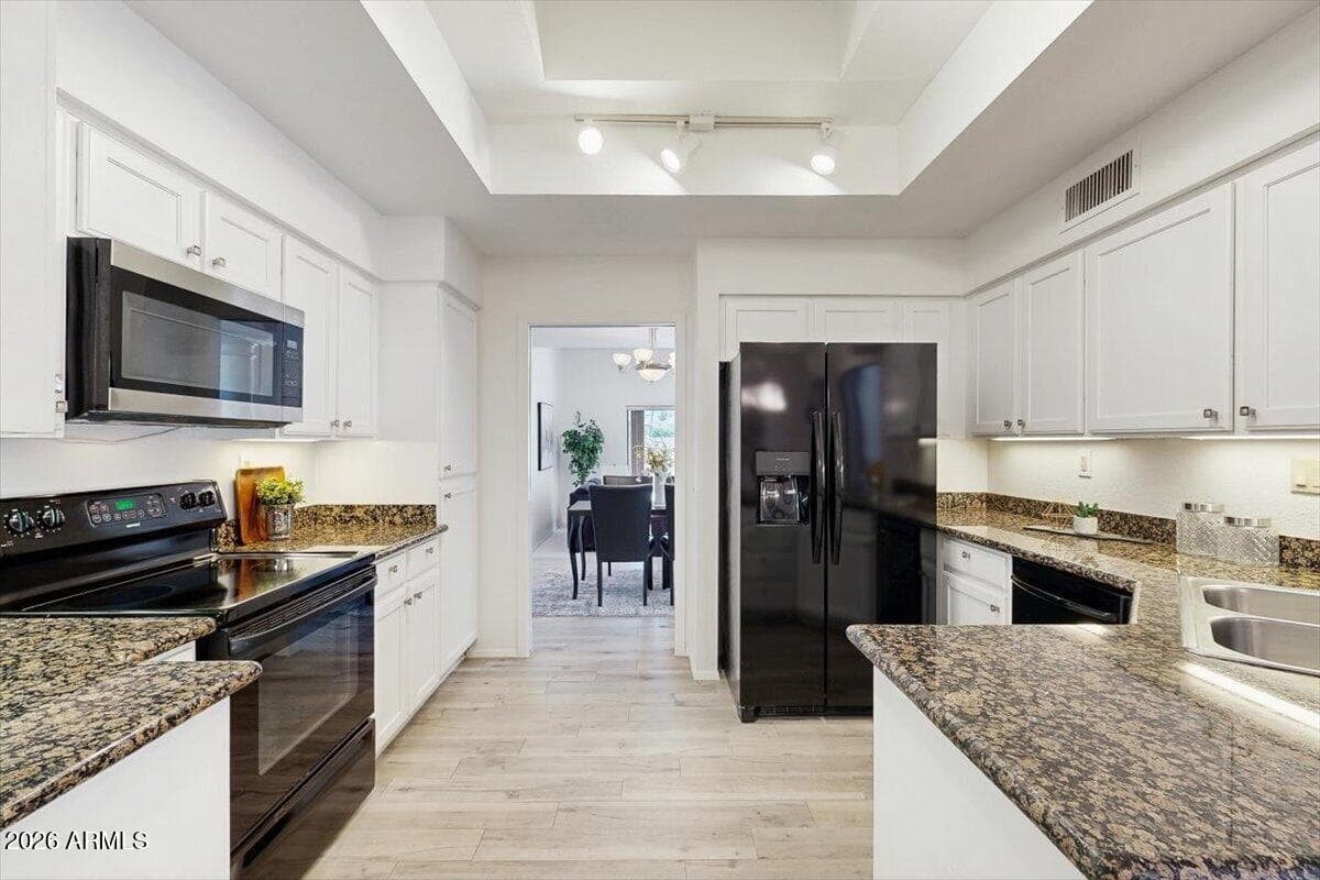9481 N 105TH Place, Scottsdale, AZ 85258 — photo 8 of 27