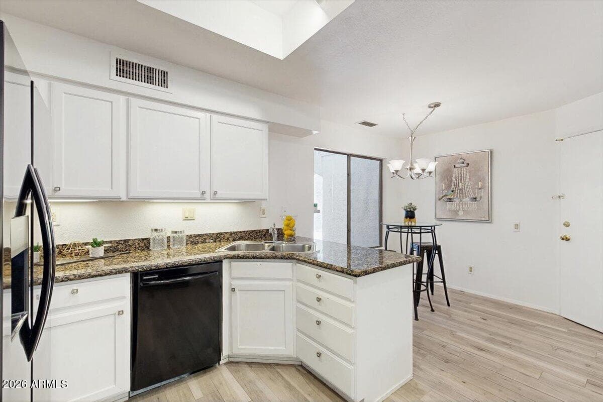 9481 N 105TH Place, Scottsdale, AZ 85258 — photo 10 of 27