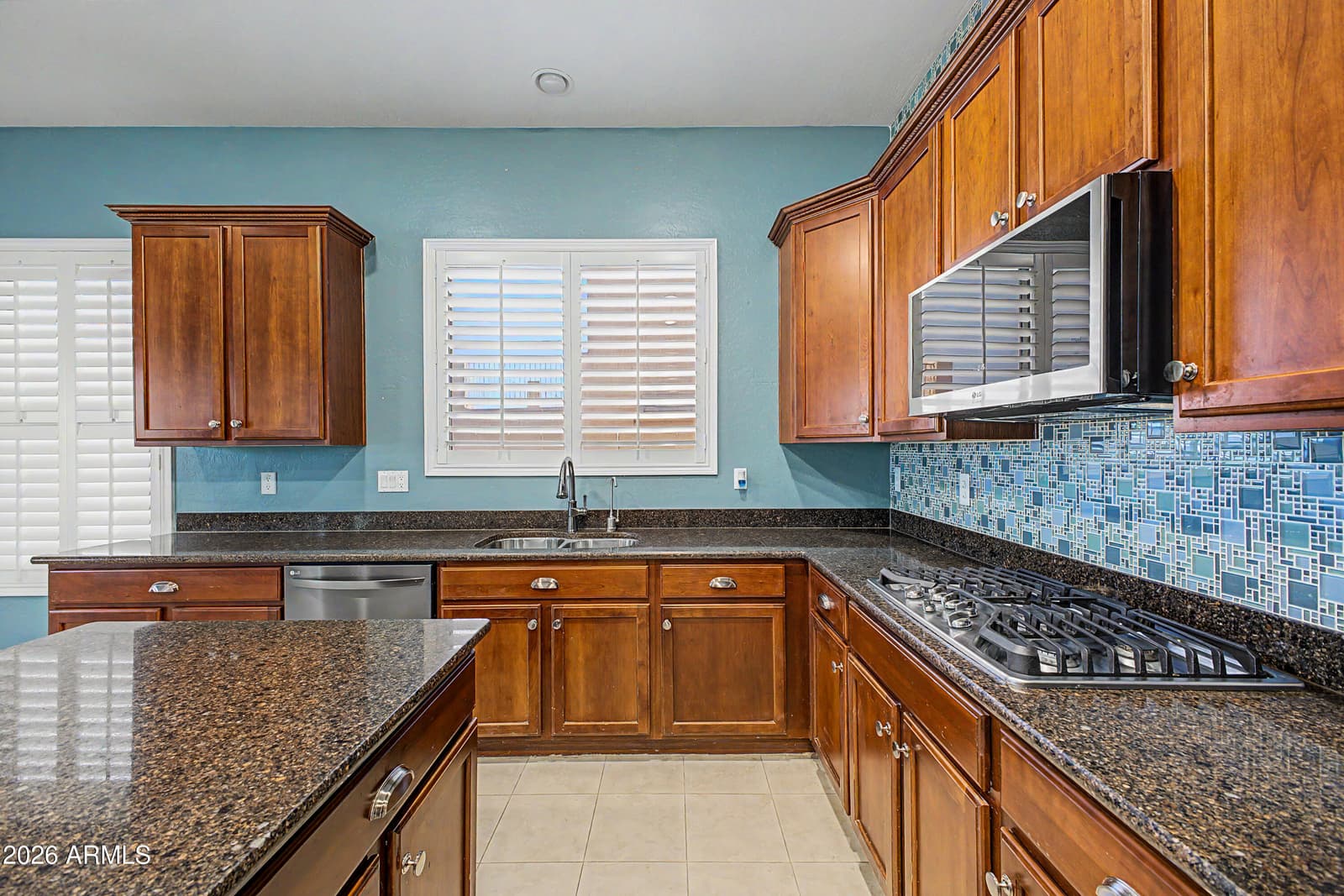 33317 N 21ST Drive, Phoenix, AZ 85085 — photo 8 of 49