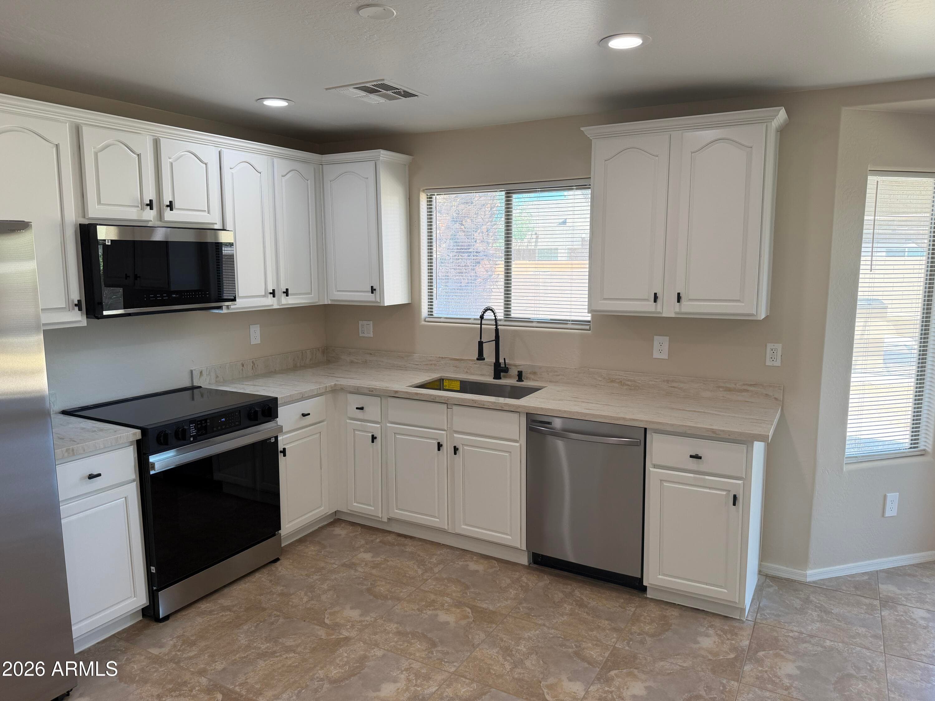 17375 N CARMEN Avenue, Maricopa, AZ 85139 — photo 5 of 37