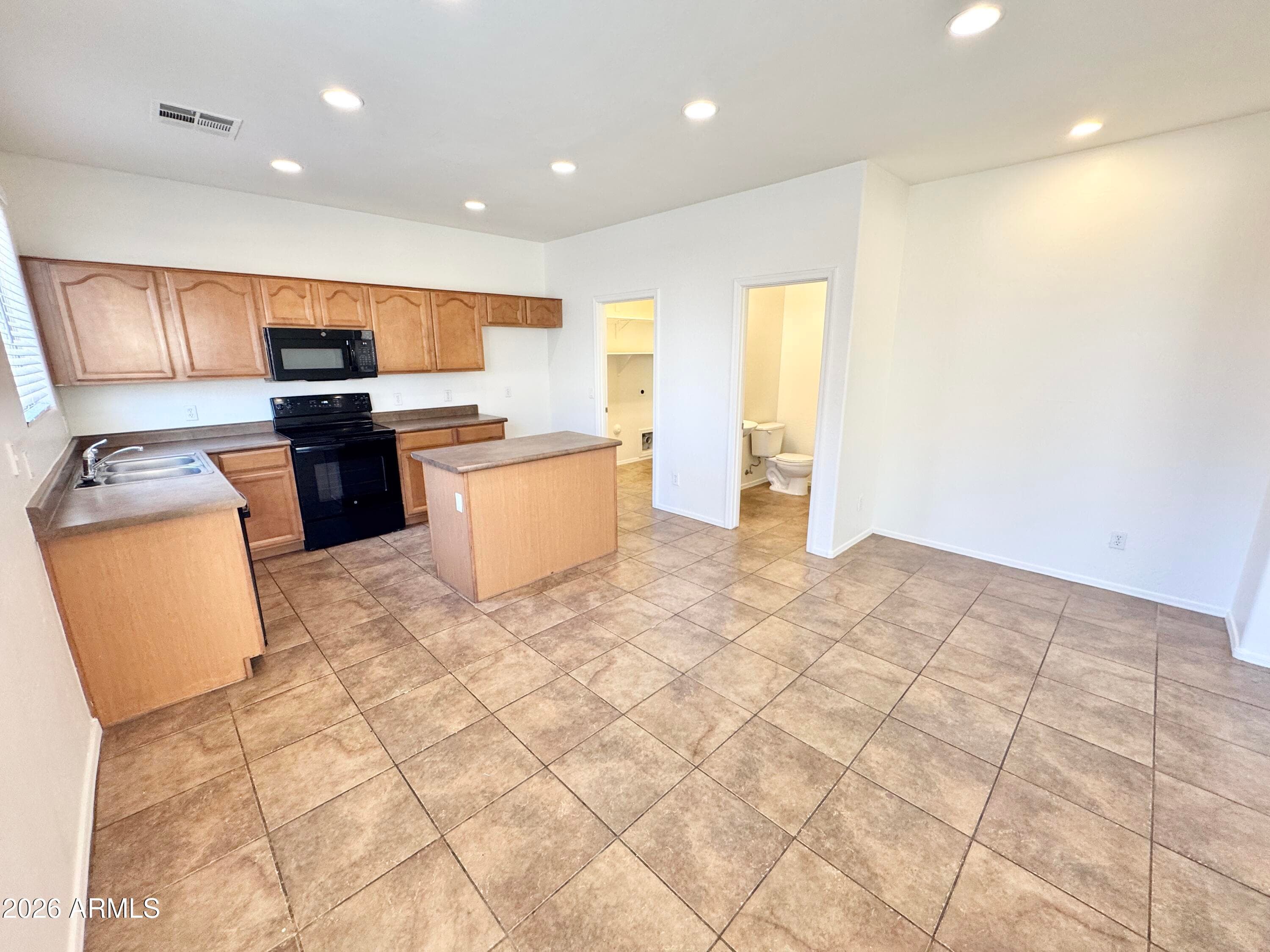 17519 W LISBON Lane, Surprise, AZ 85388 — photo 12 of 46