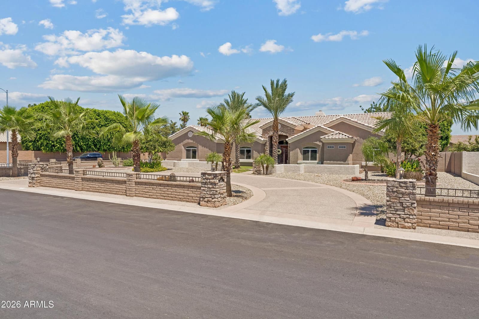 8452 W DONALD Drive, Peoria, AZ 85383 — photo 8 of 85