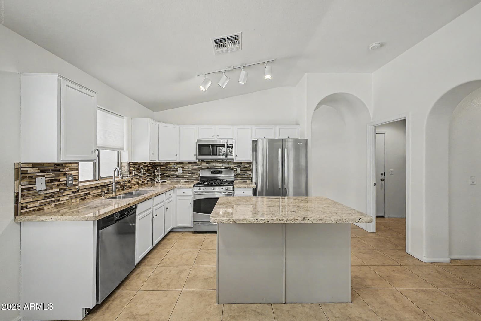 4207 E SANDY Way, Gilbert, AZ 85297 — photo 17 of 32
