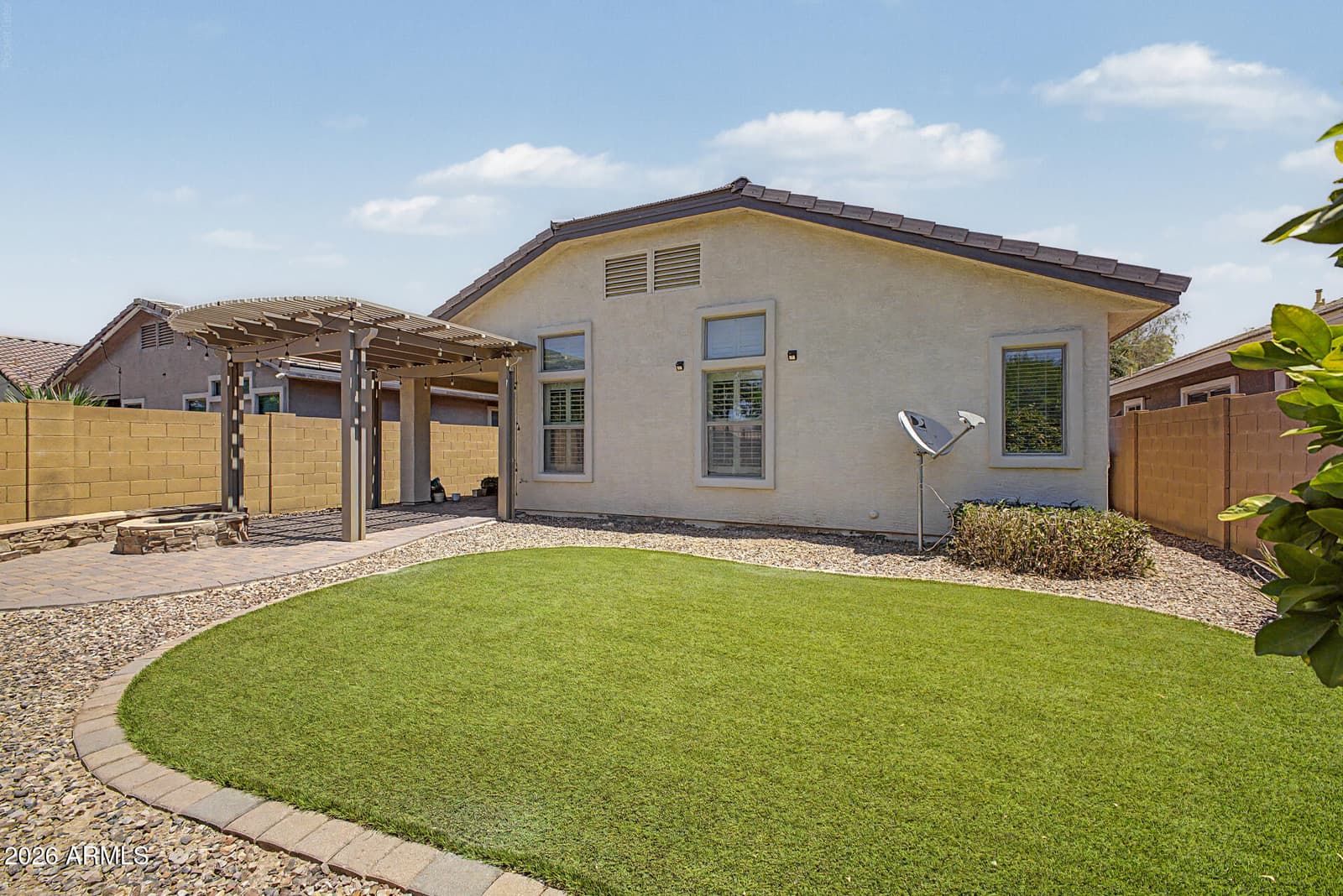 4207 E SANDY Way, Gilbert, AZ 85297 — photo 9 of 32