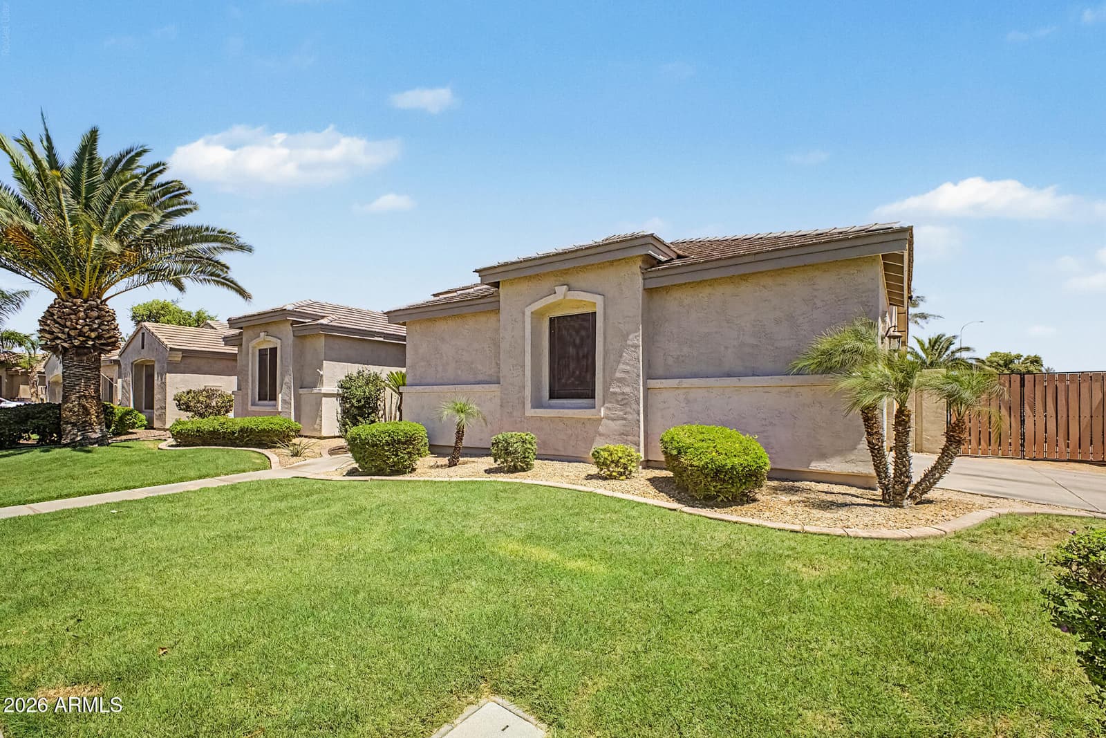 604 W Goldfinch Way, Chandler, AZ 85286 — photo 2 of 48