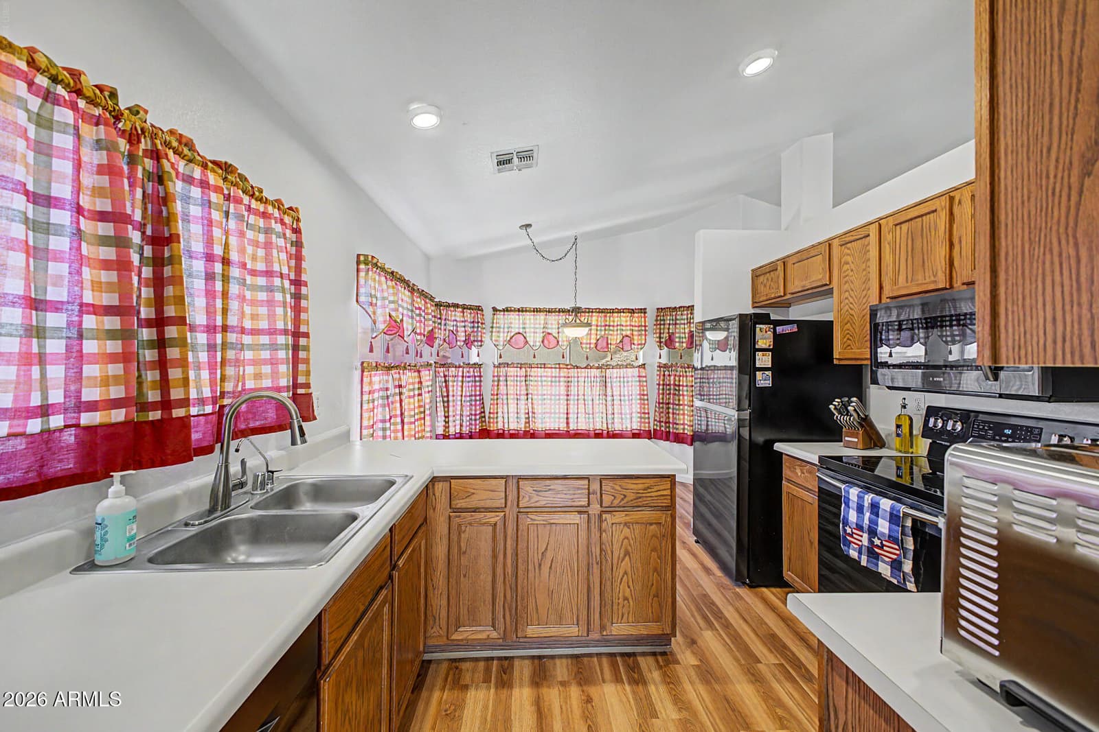 10943 W RUTH Avenue, Peoria, AZ 85345 — photo 12 of 30