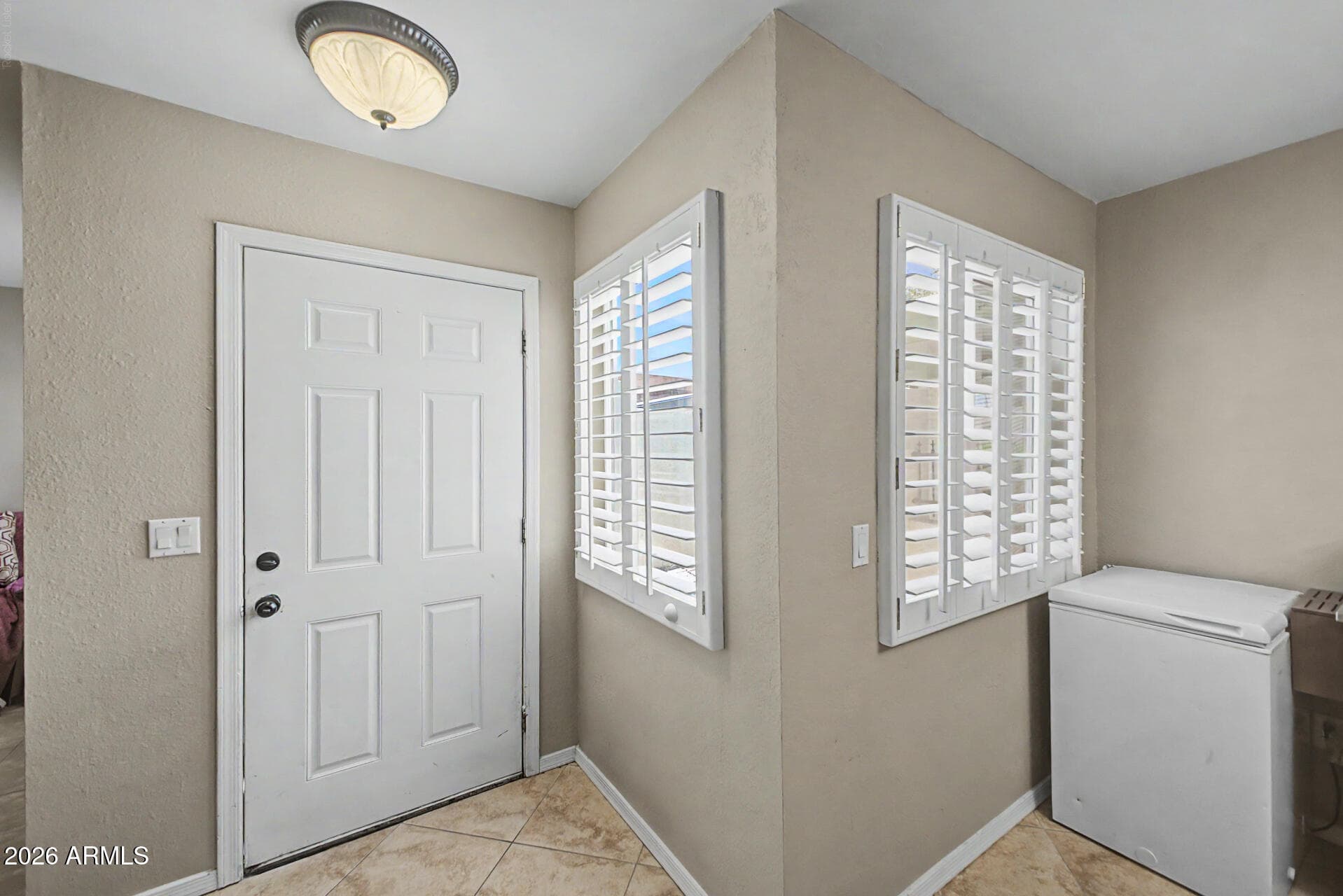 4760 W VIA CYNTHIA, Glendale, AZ 85301 — photo 5 of 28