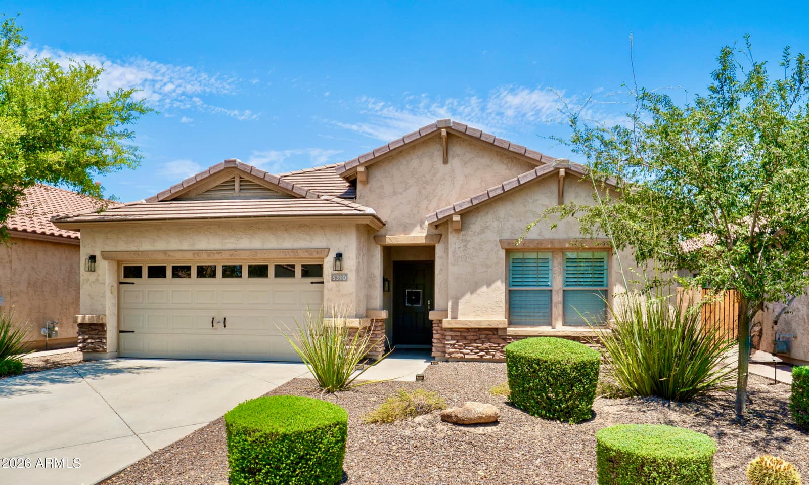 5310 W SADDLEHORN Road, Phoenix, AZ 85083 — photo 4 of 34
