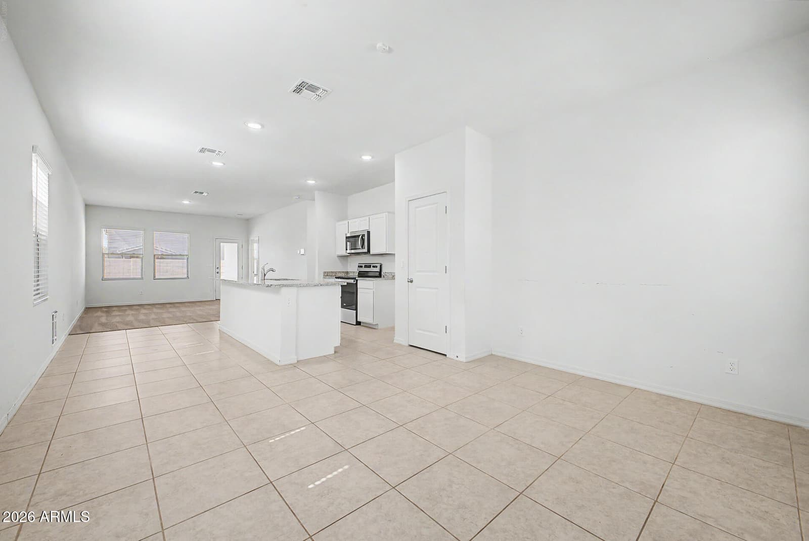 6070 E HELIOS Drive, Florence, AZ 85132 — photo 4 of 26