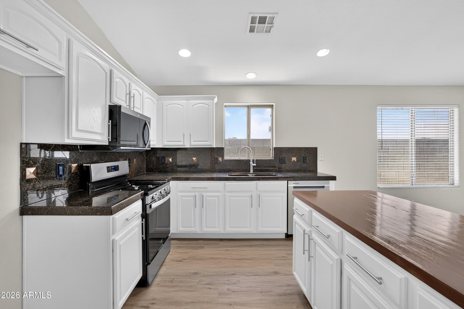 46007 W AMSTERDAM Road, Maricopa, AZ 85139 — photo 12 of 63